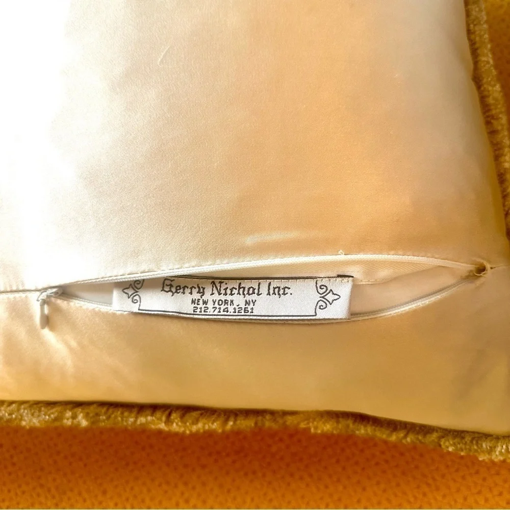Gerry Nichol, Inc. NY NY Cushions‎ Silk Beaded Handcrafted Aubusson style